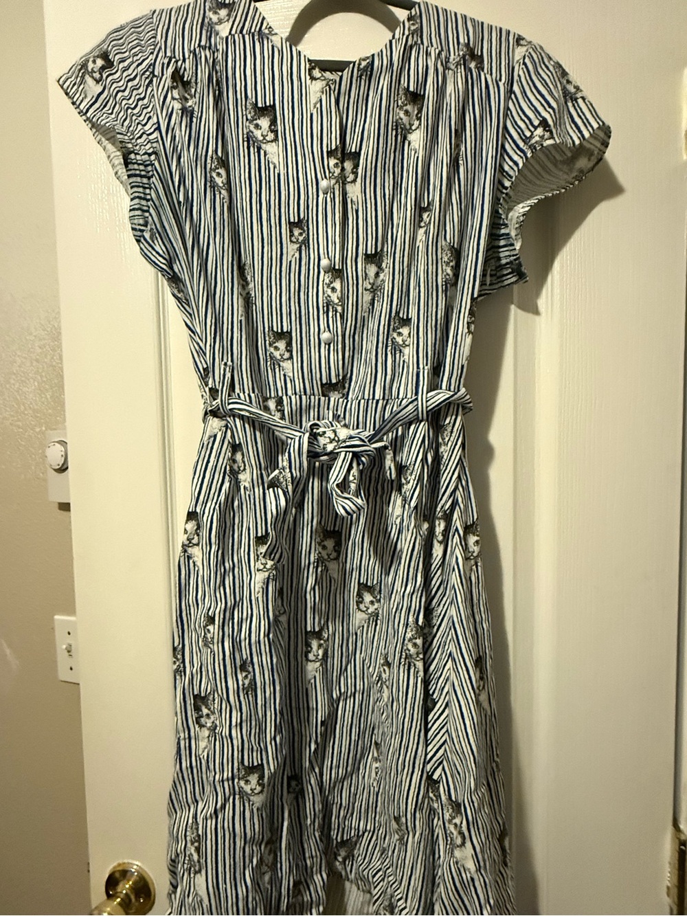 Cat Print dress - Picture 2 of 4